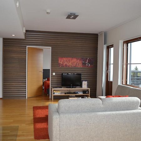 Yllaes Chalets A9206 Talvikaudelle 25-26 Hinta Sisaeltaeae 2Kpl Hissilippuja! Yllasjarvi Luaran gambar