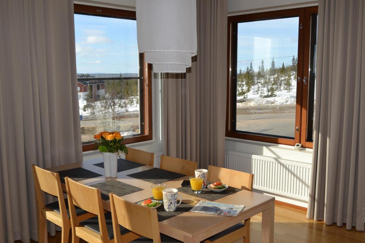 Yllaes Chalets A9206 Talvikaudelle 25-26 Hinta Sisaeltaeae 2Kpl Hissilippuja! Yllasjarvi Luaran gambar