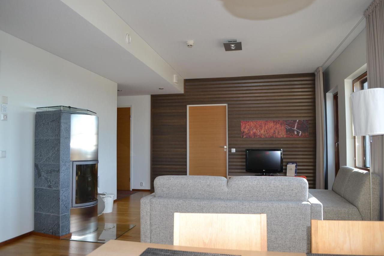 Yllaes Chalets A9206 Talvikaudelle 25-26 Hinta Sisaeltaeae 2Kpl Hissilippuja! Yllasjarvi Luaran gambar